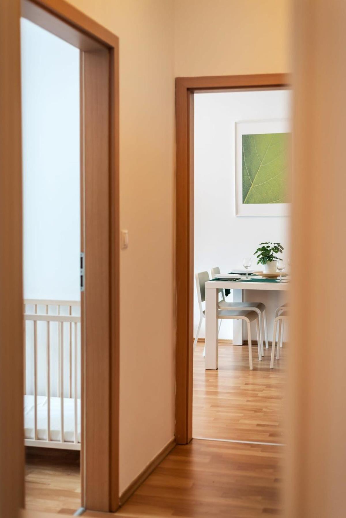 Apartament Pleasant & Comfy In Super Location
