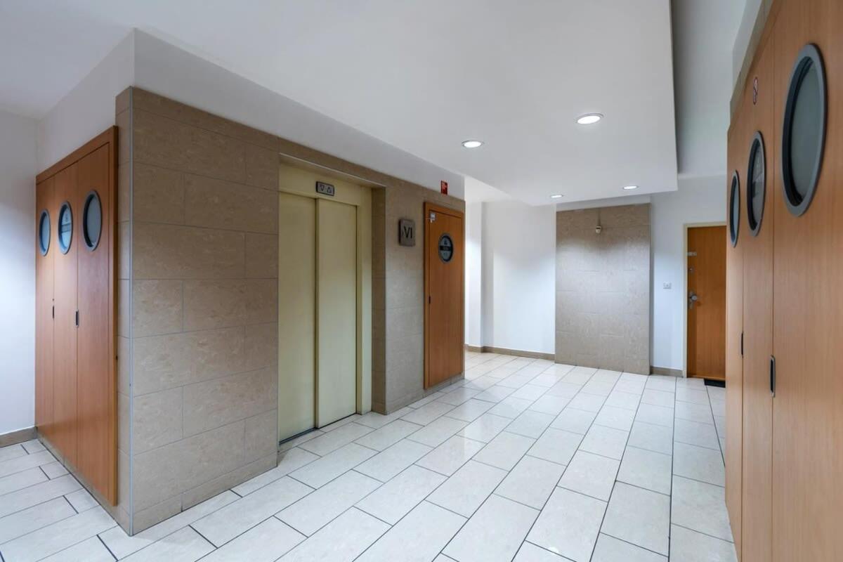 Apartament Pleasant & Comfy In Super Location *